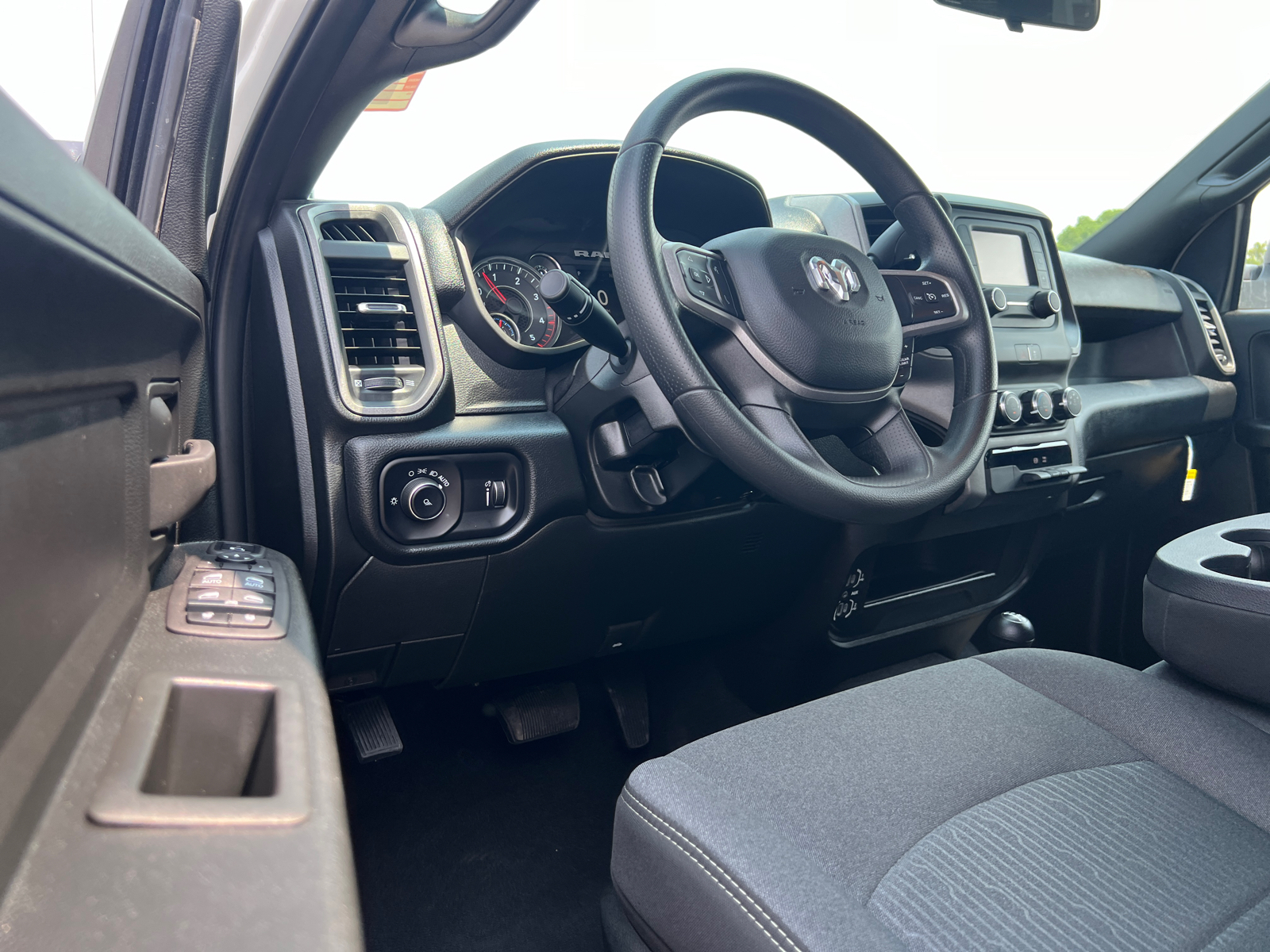 2024 Ram 2500 Tradesman 4x4 Crew Cab 64 Box 17