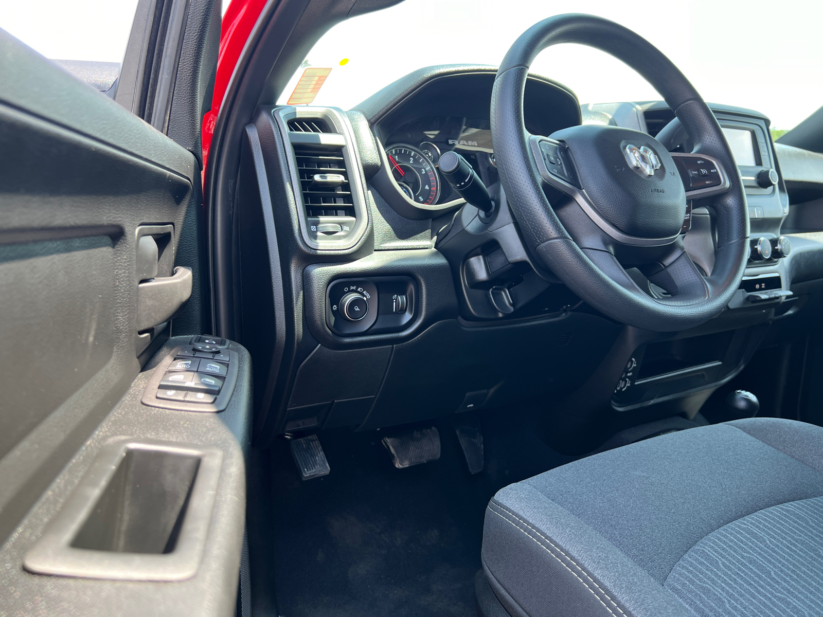 2024 Ram 2500 Tradesman 4x4 Crew Cab 64 Box 17