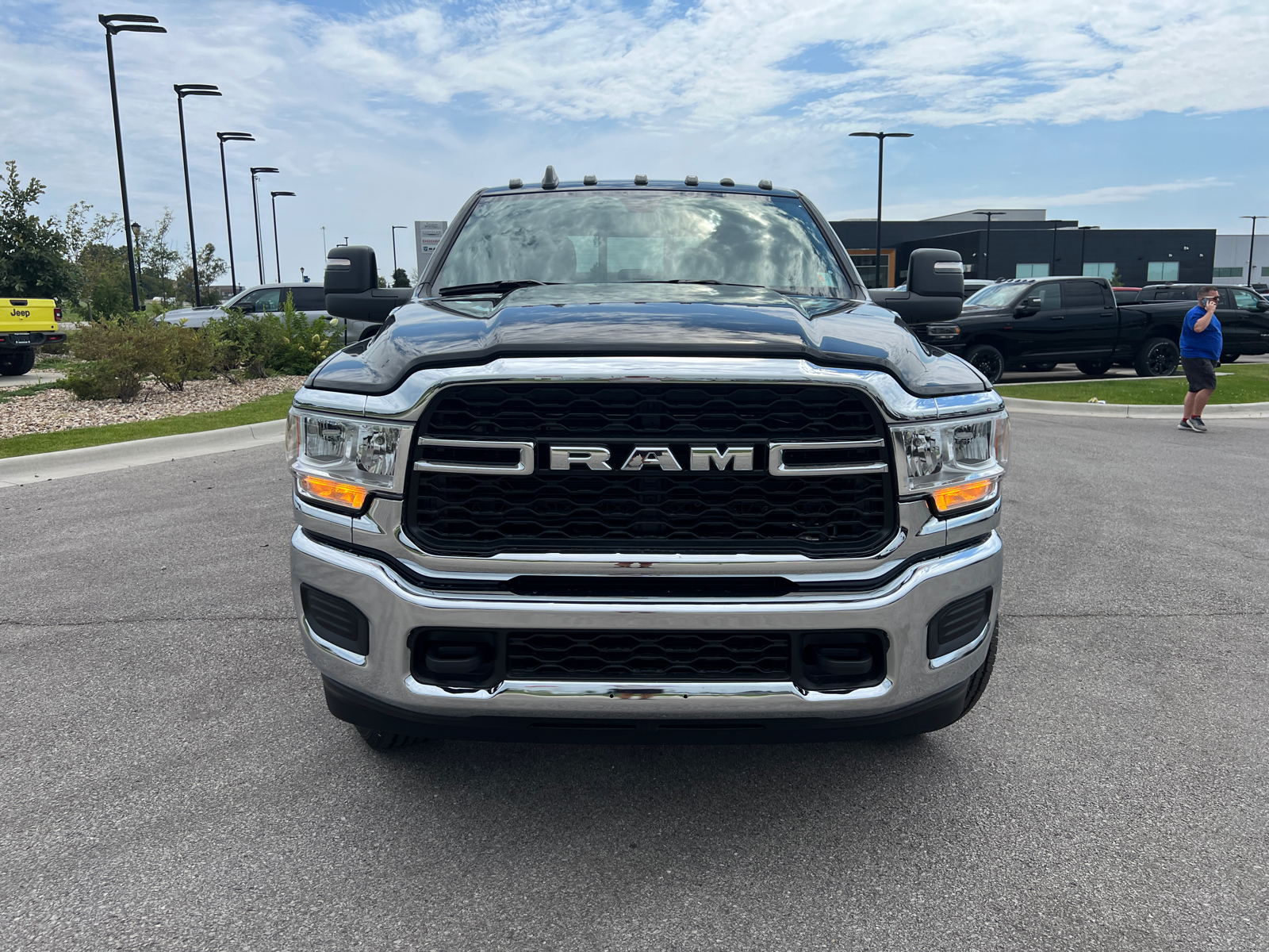 2024 Ram 2500 Tradesman 4x4 Crew Cab 64 Box 3