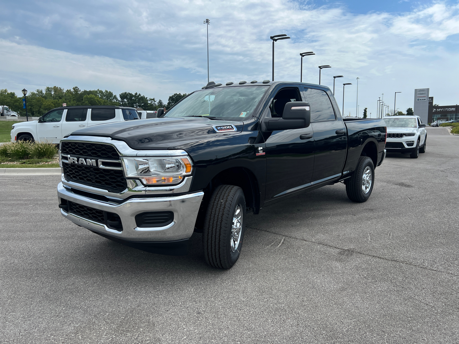 2024 Ram 2500 Tradesman 4x4 Crew Cab 64 Box 4