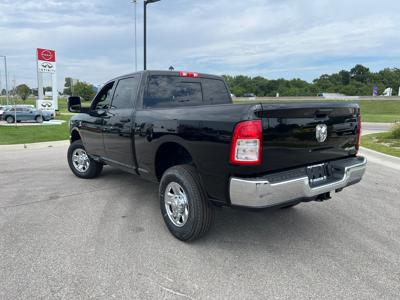 2024 Ram 2500 Tradesman 4x4 Crew Cab 64 Box 7