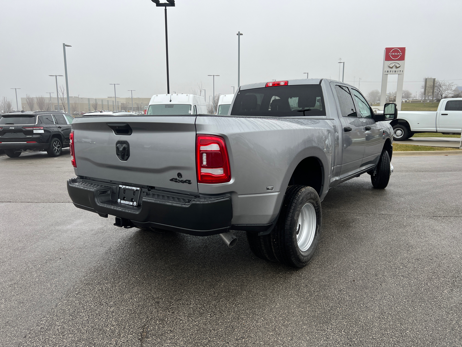 2024 Ram 3500 Tradesman 4x4 Crew Cab 8 Box 9