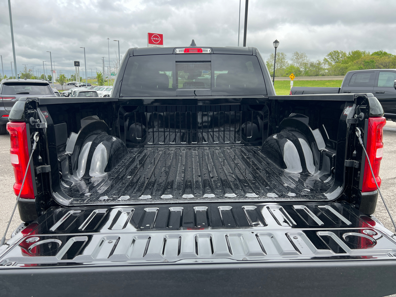 2025 Ram 1500 Big Horn 4x4 Crew Cab 57 Box 10