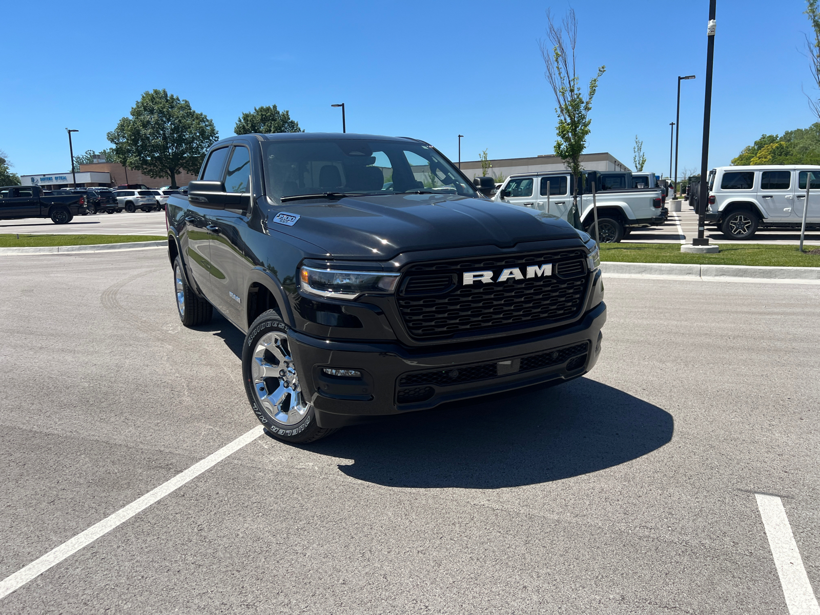 2025 Ram 1500 Big Horn 4x4 Crew Cab 57 Box 2