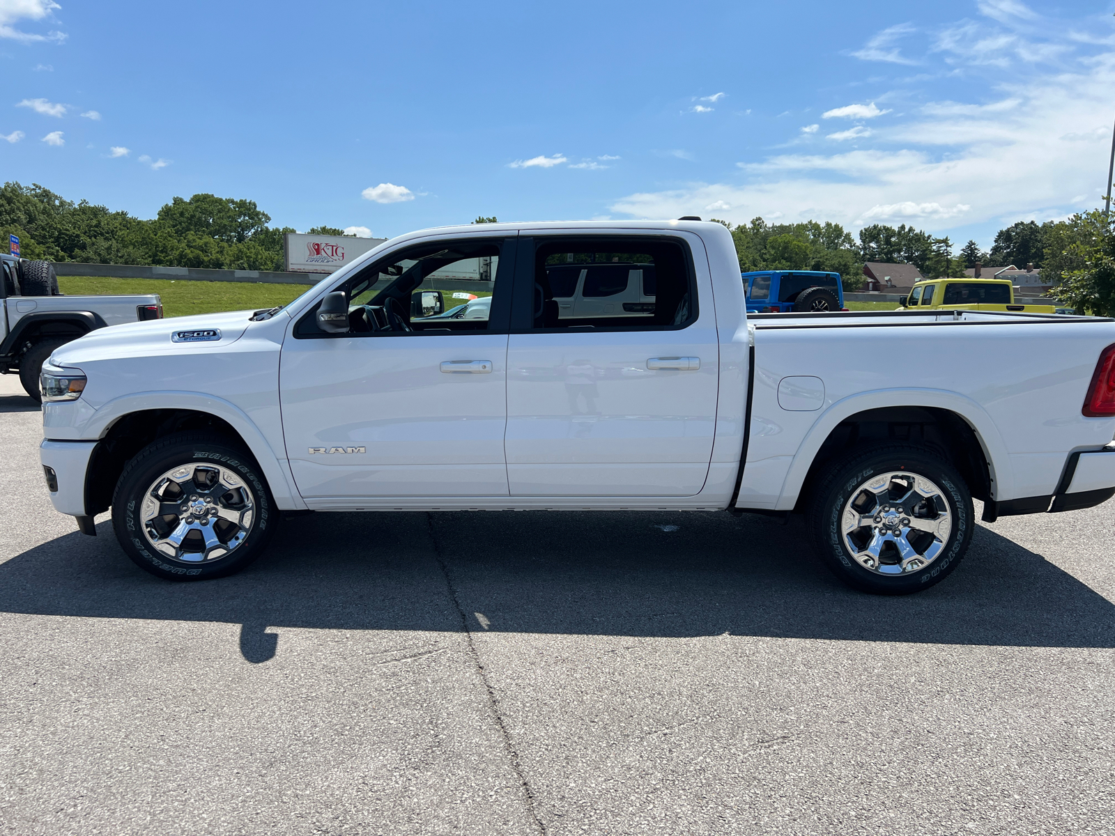 2025 Ram 1500 Big Horn 4x4 Crew Cab 57 Box 5