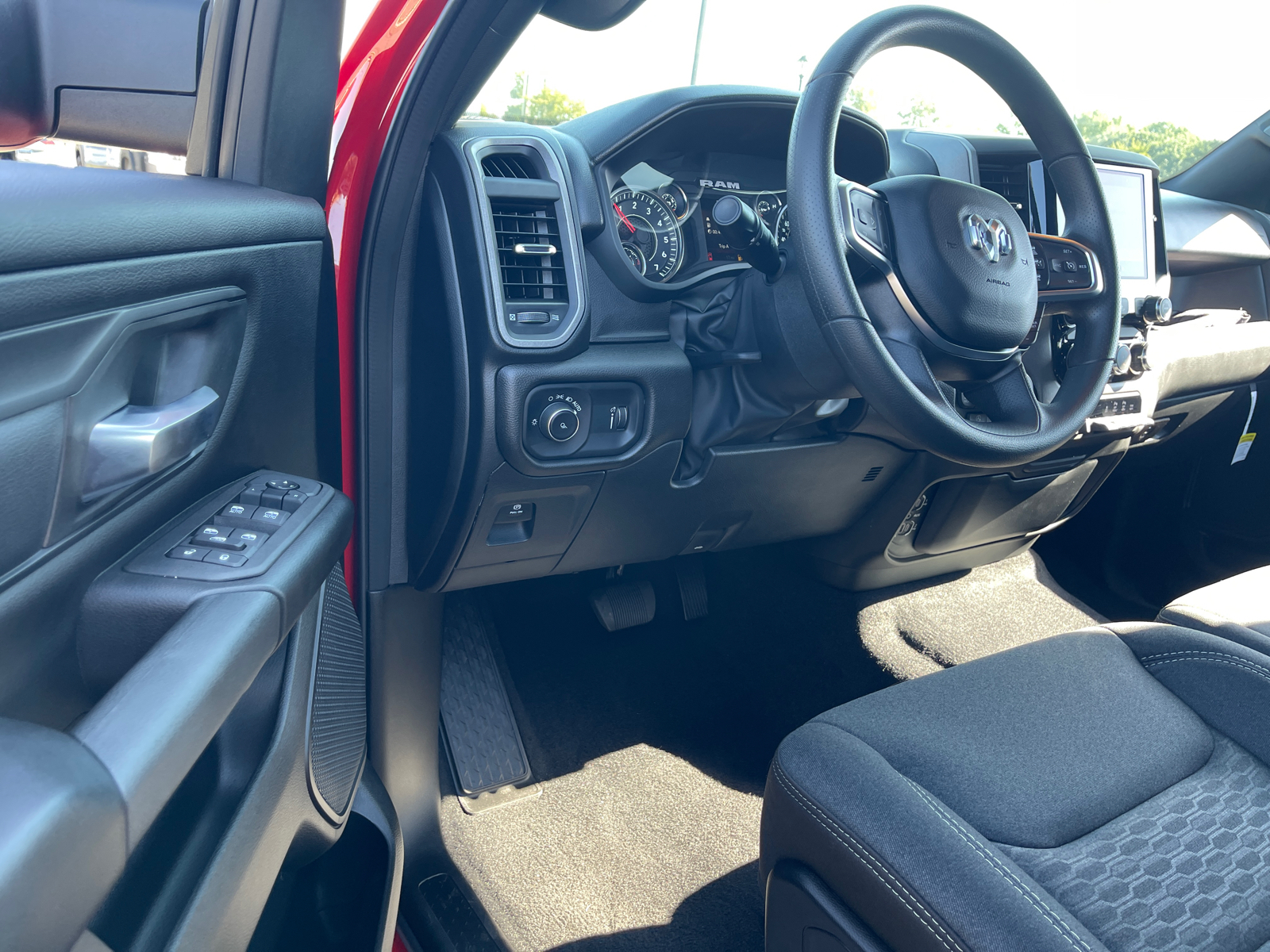 2025 Ram 1500 Tradesman 4x4 Crew Cab 57 Box 17