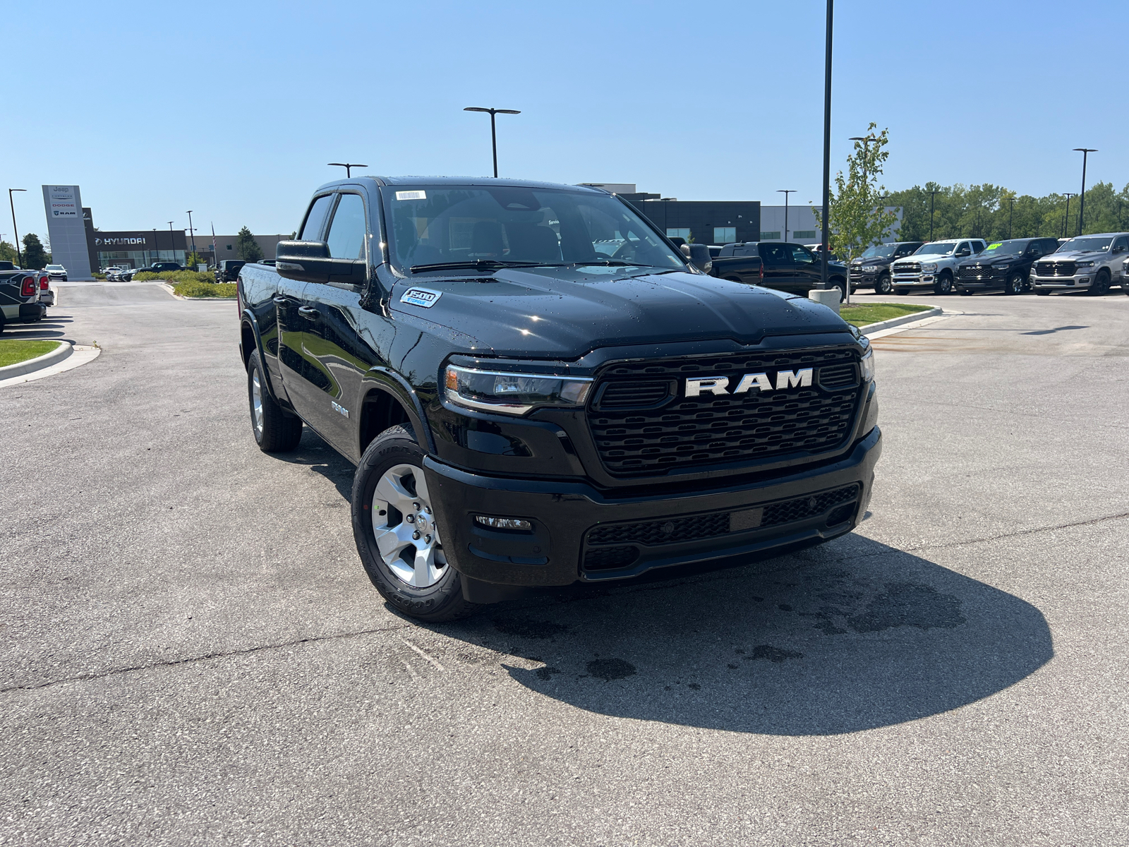 2025 Ram 1500 Big Horn 4x4 Quad Cab 64 Box 2