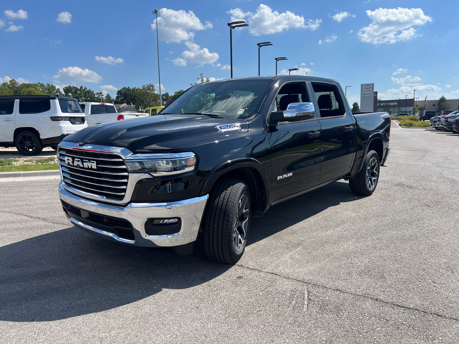 2025 Ram 1500 Laramie 4x4 Crew Cab 57 Box 4