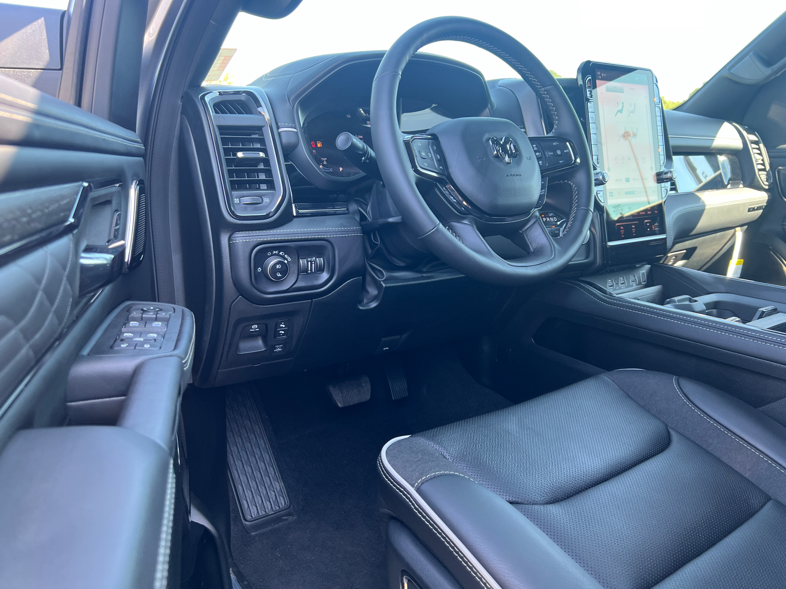 2025 Ram 1500 Limited 4x4 Crew Cab 57 Box 17