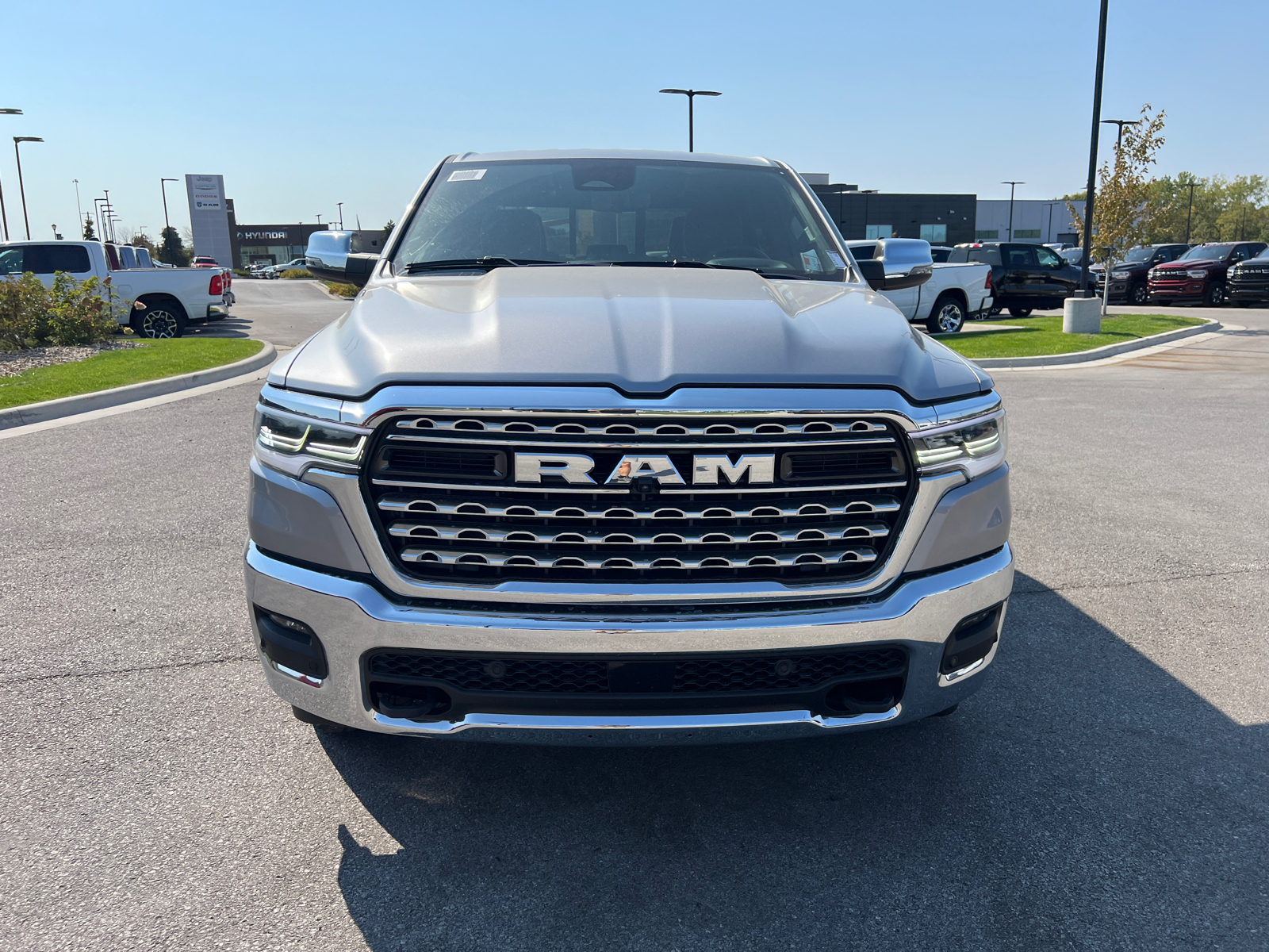 2025 Ram 1500 Limited 4x4 Crew Cab 57 Box 3