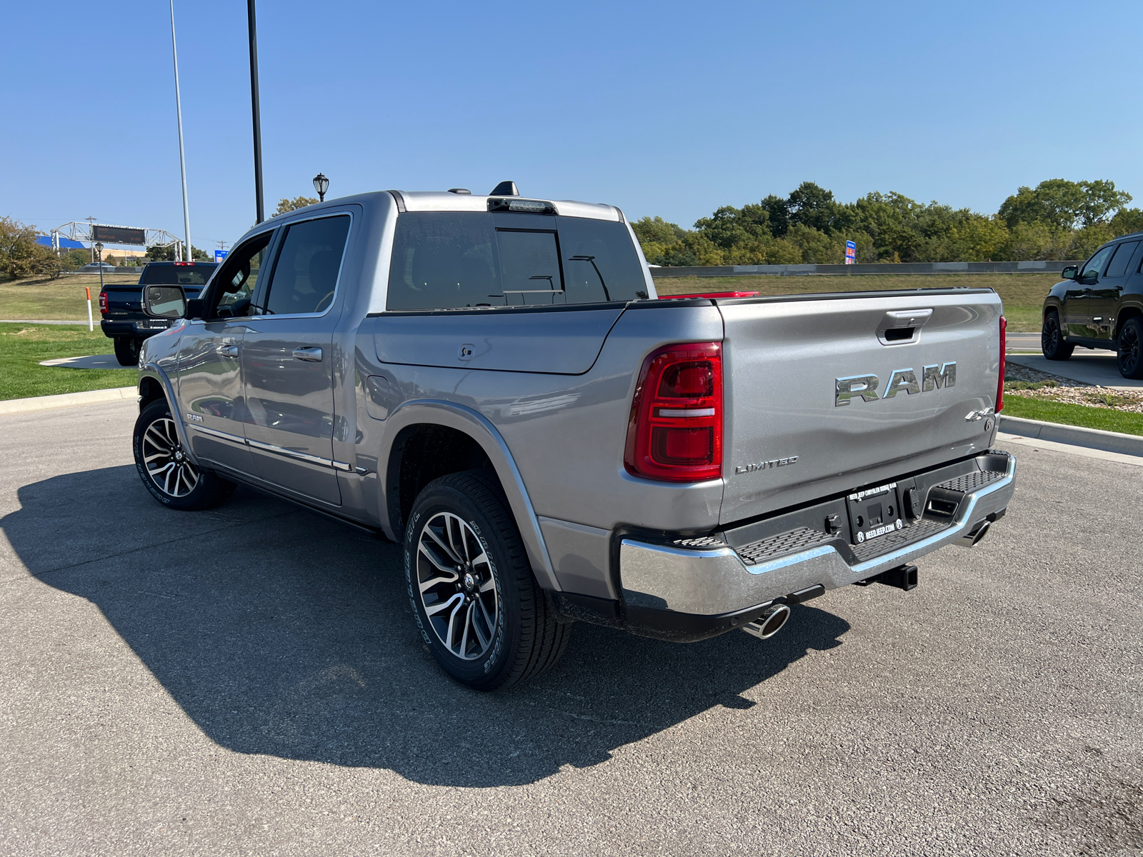 2025 Ram 1500 Limited 4x4 Crew Cab 57 Box 7