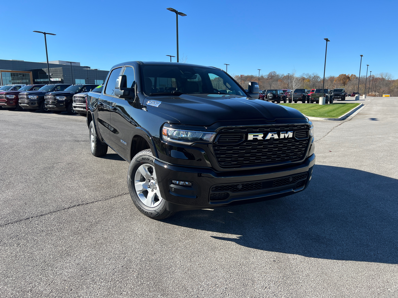 2025 Ram 1500 Big Horn 4x4 Crew Cab 57 Box 2