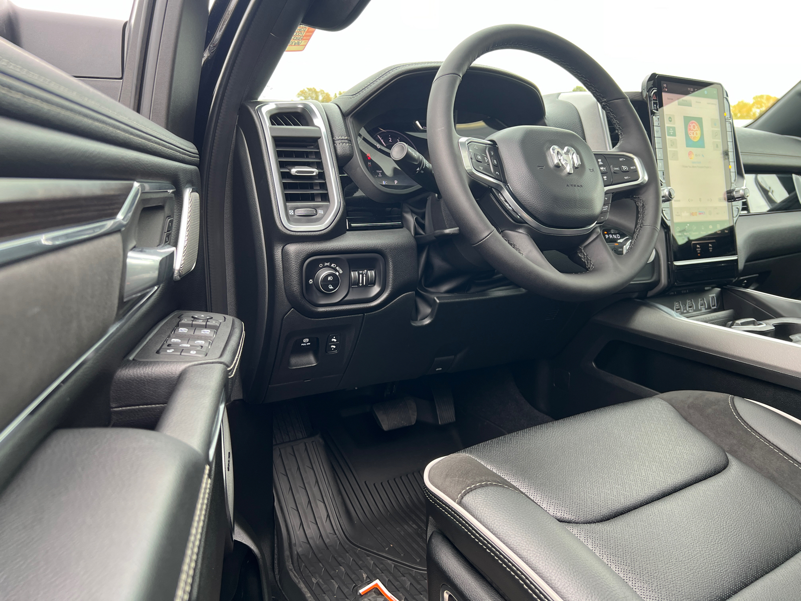 2025 Ram 1500 Laramie 4x4 Crew Cab 57 Box 18