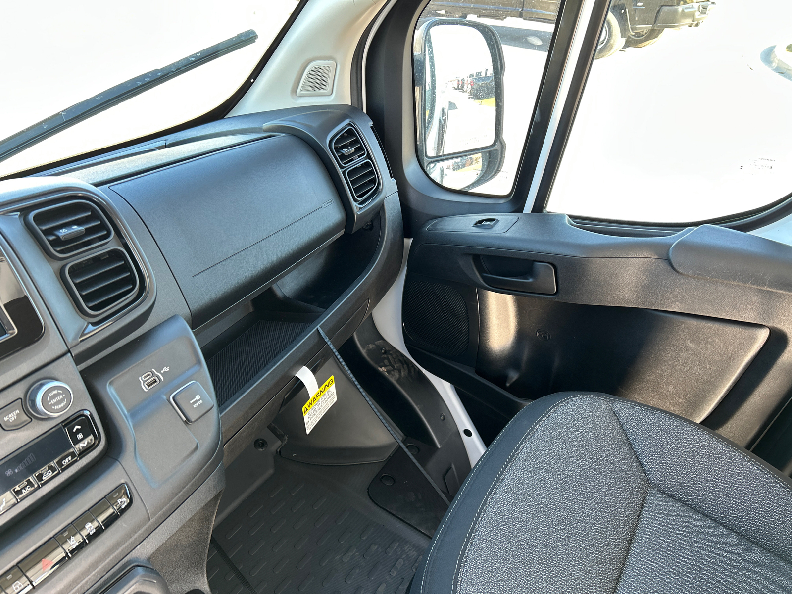 2025 Ram ProMaster SLT 25