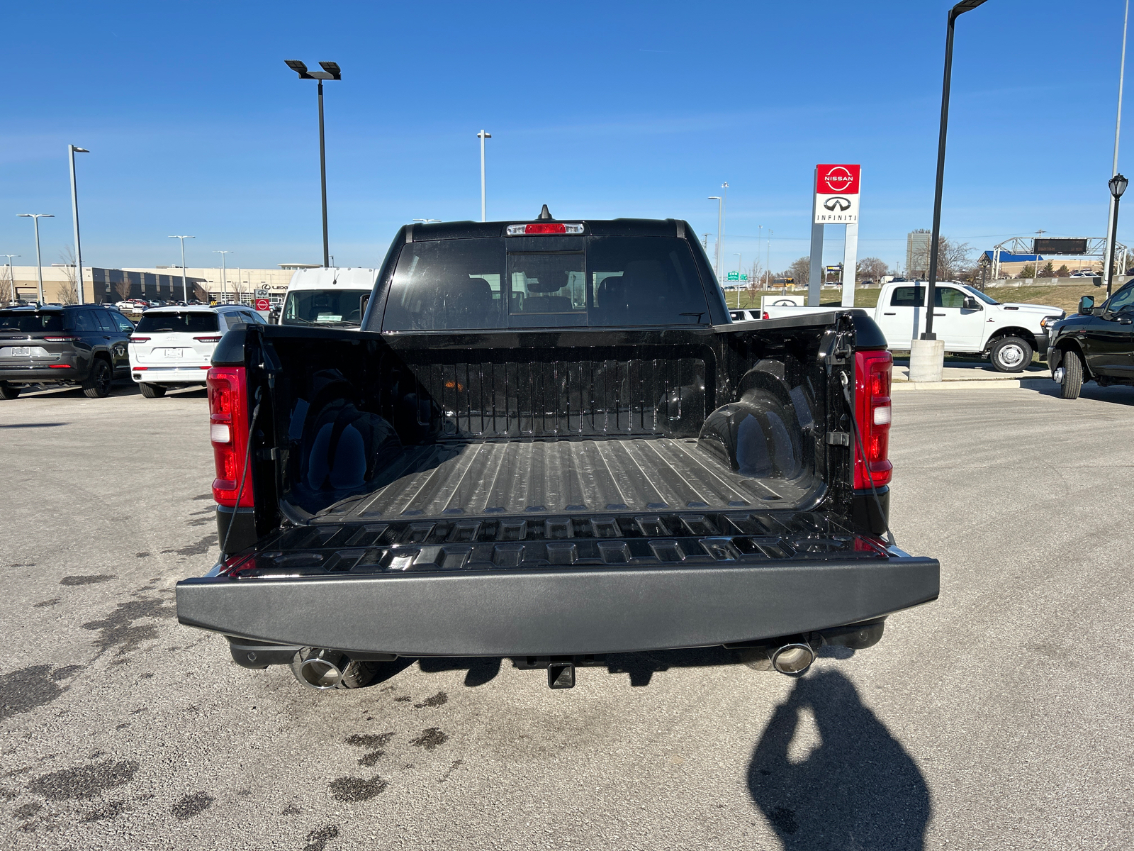 2025 Ram 1500 Big Horn 4x4 Crew Cab 57 Box 10