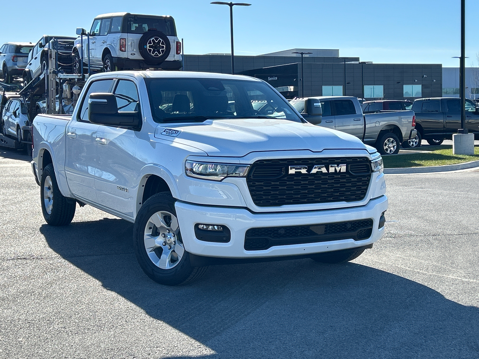 2025 Ram 1500 Big Horn 4x4 Crew Cab 57 Box 2