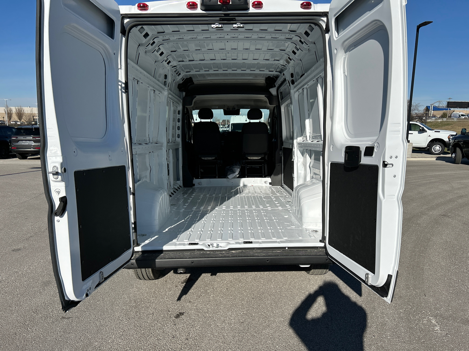 2025 Ram ProMaster SLT 9