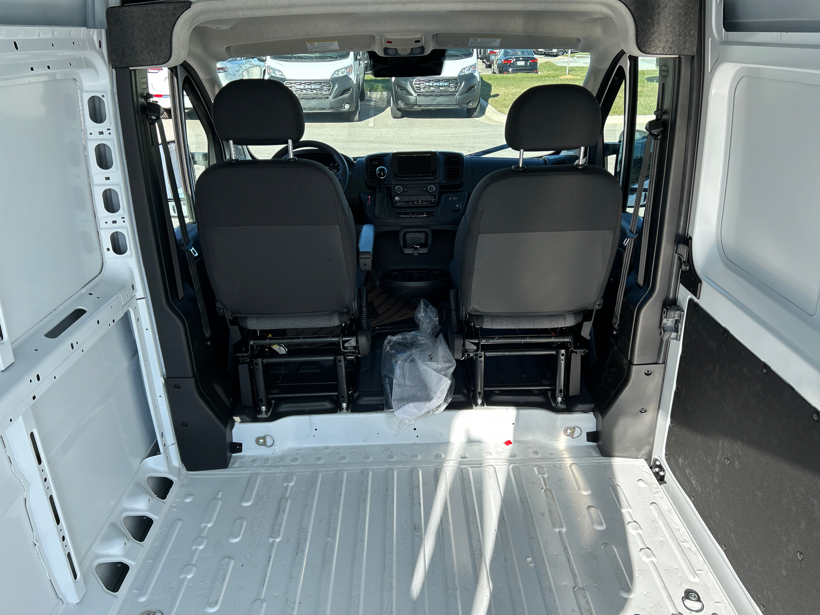 2025 Ram ProMaster SLT 10