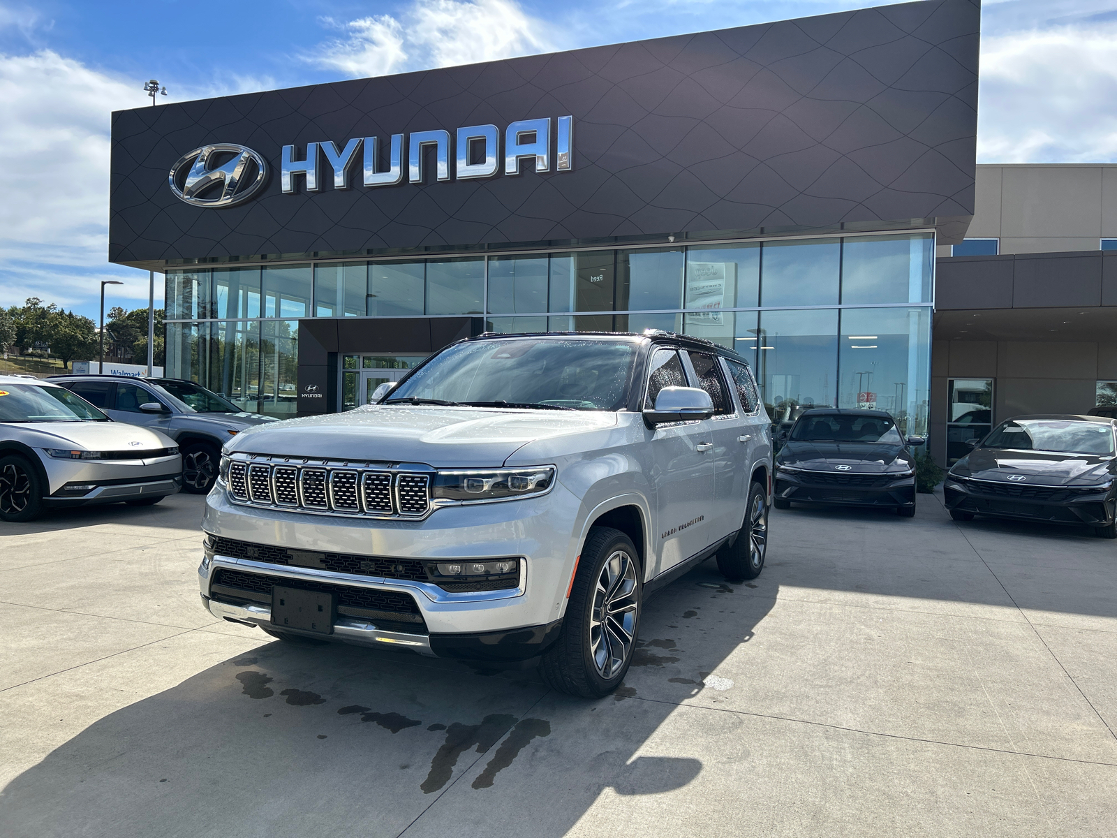 2022 Jeep Grand Wagoneer Series III 1