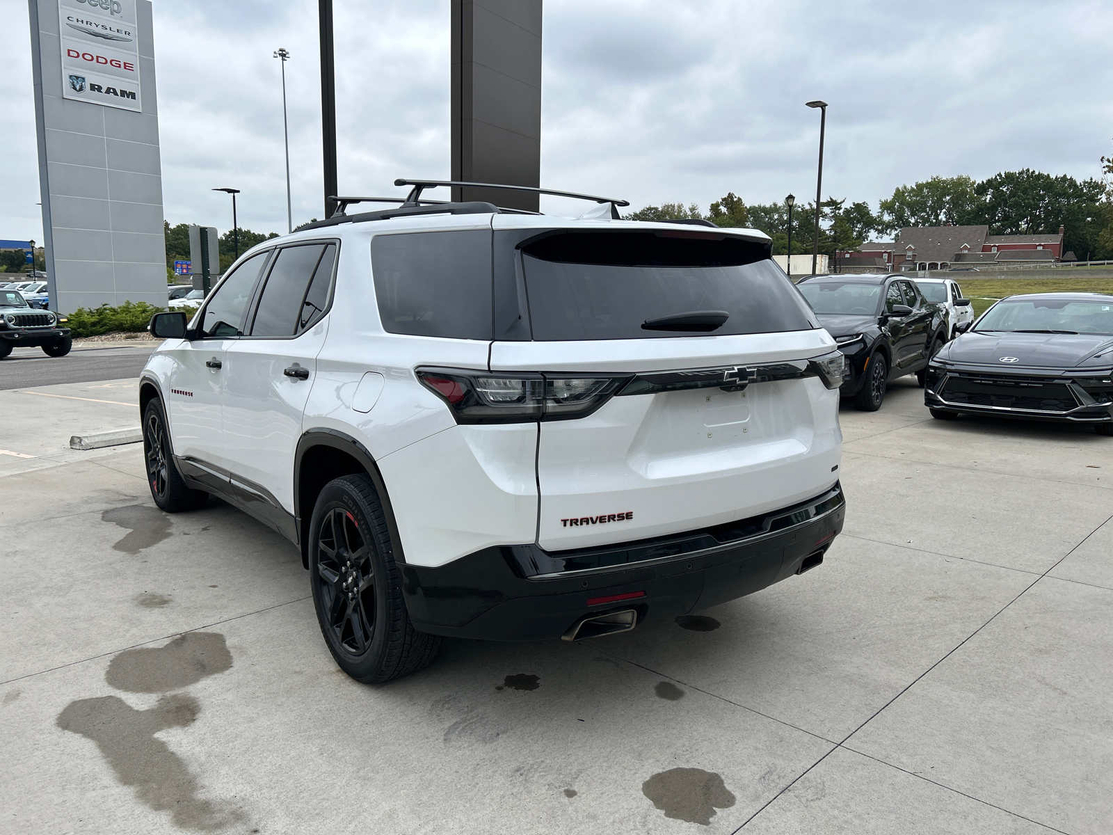 2021 Chevrolet Traverse Premier 11