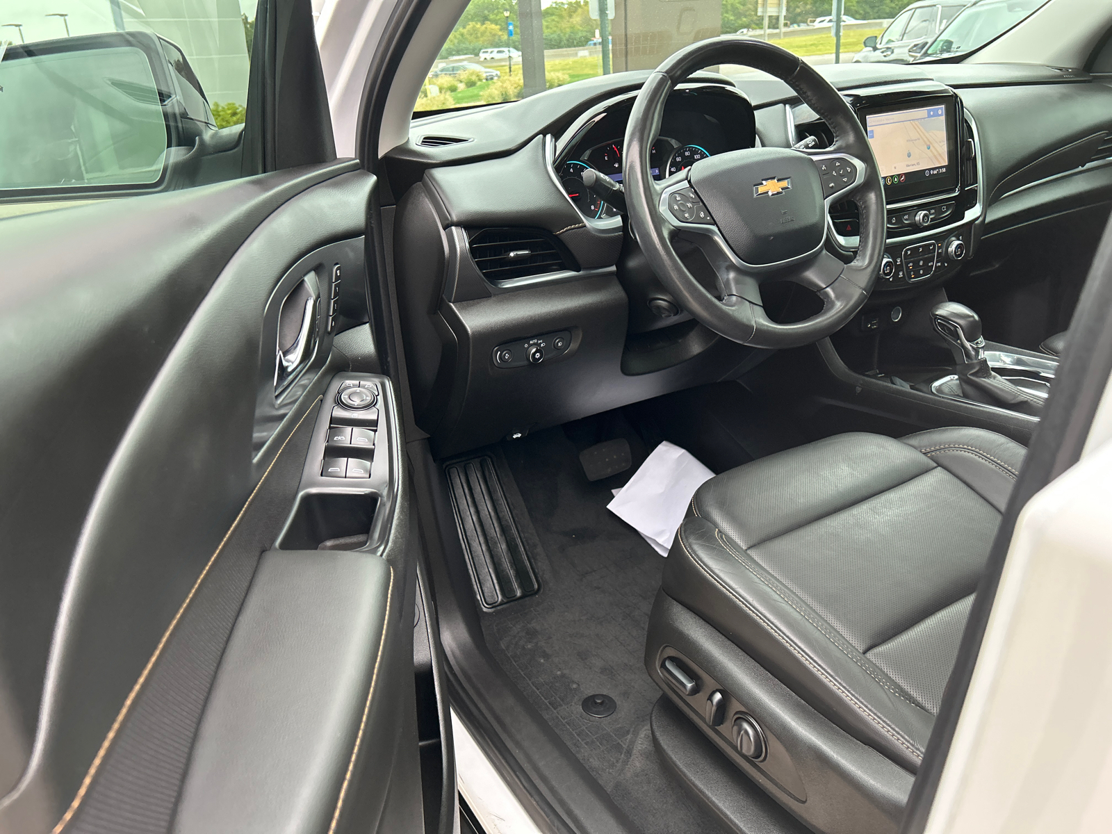 2021 Chevrolet Traverse Premier 22