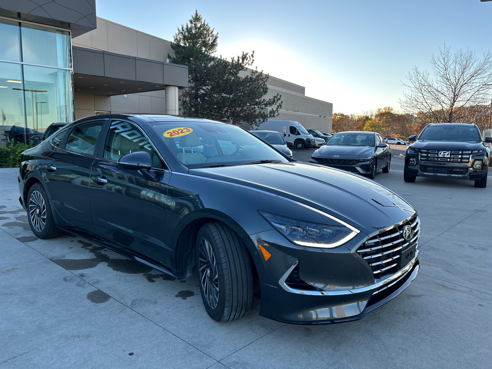 2023 Hyundai Sonata Hybrid Limited 4