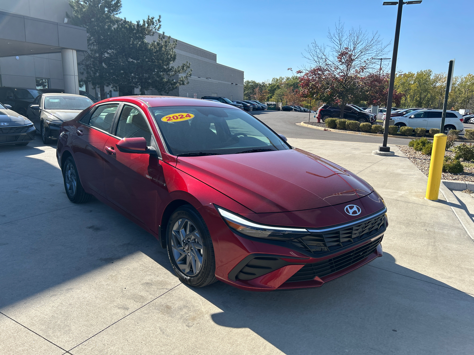 2024 Hyundai Elantra Hybrid Blue 4