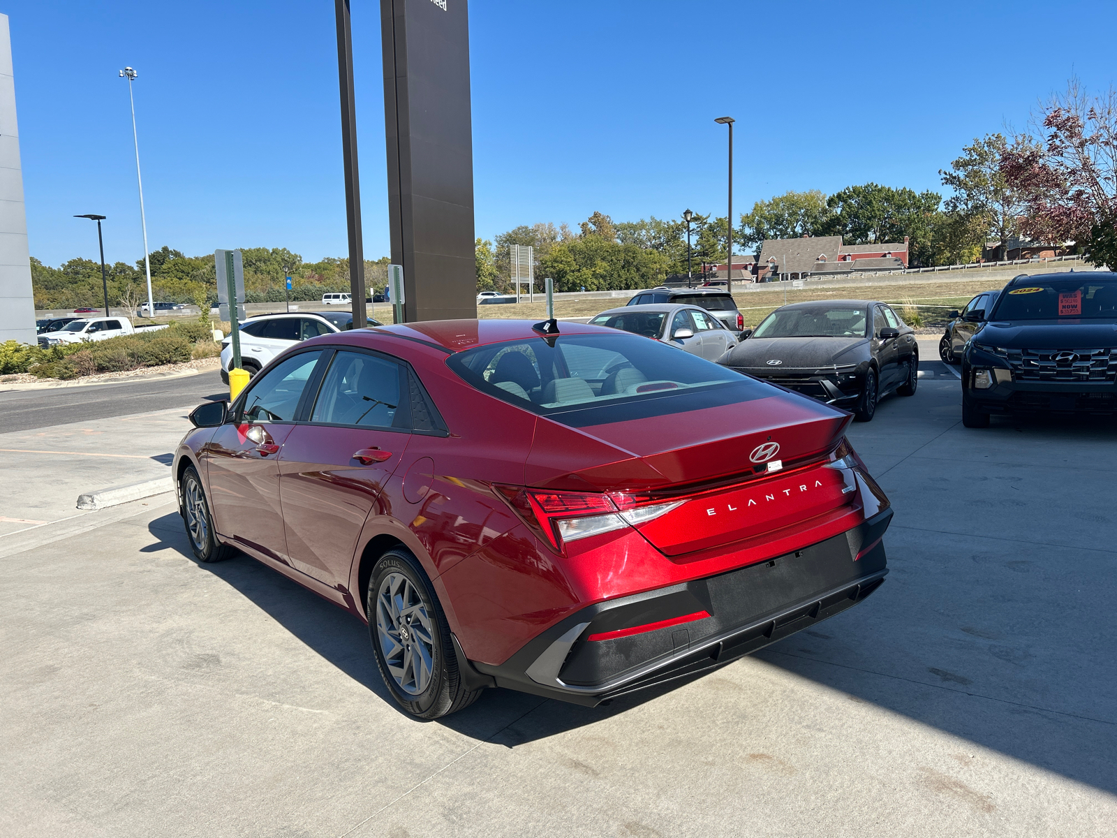 2024 Hyundai Elantra Hybrid Blue 9