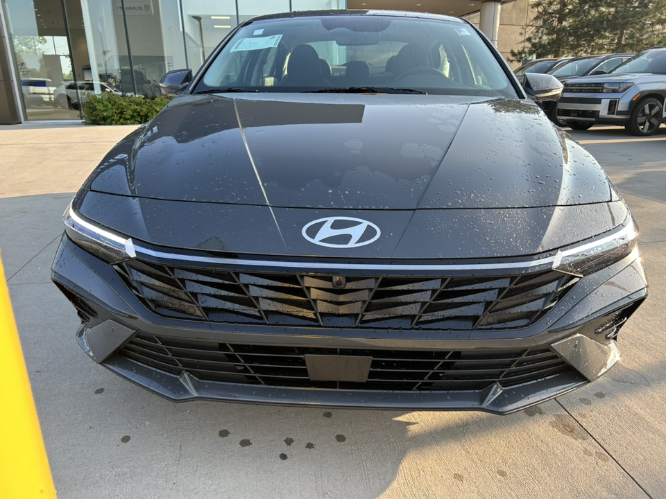 2024 Hyundai Elantra Limited 3