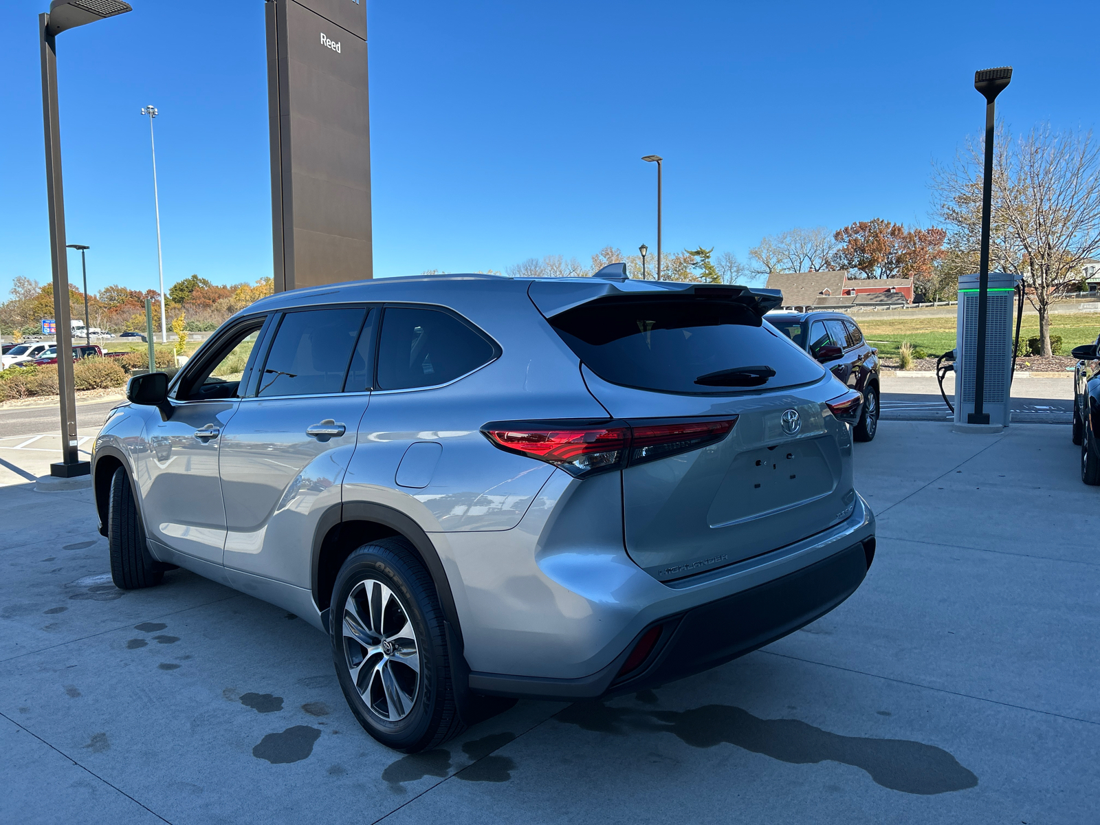 2022 Toyota Highlander XLE 13