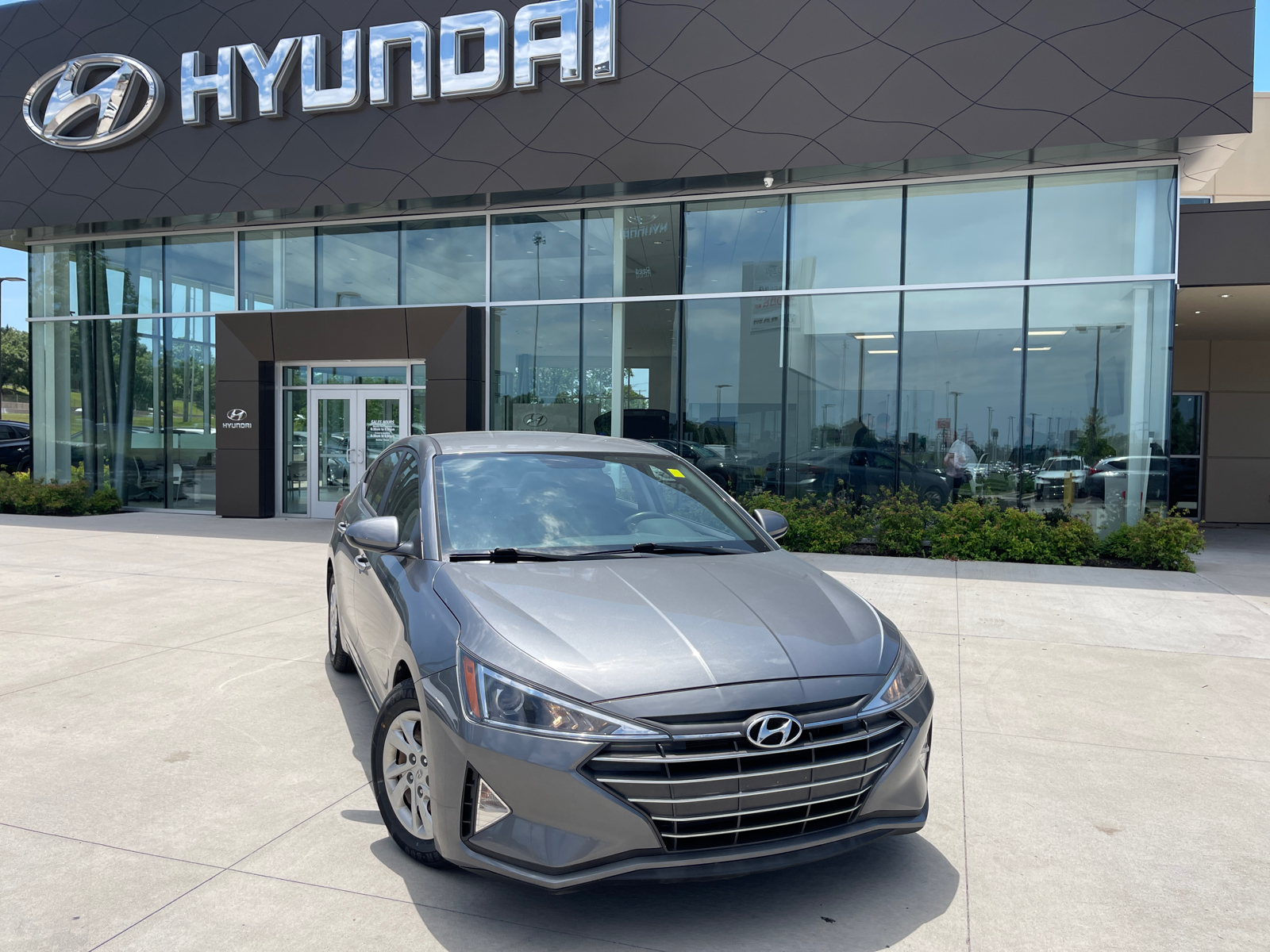 2019 Hyundai Elantra SE 2