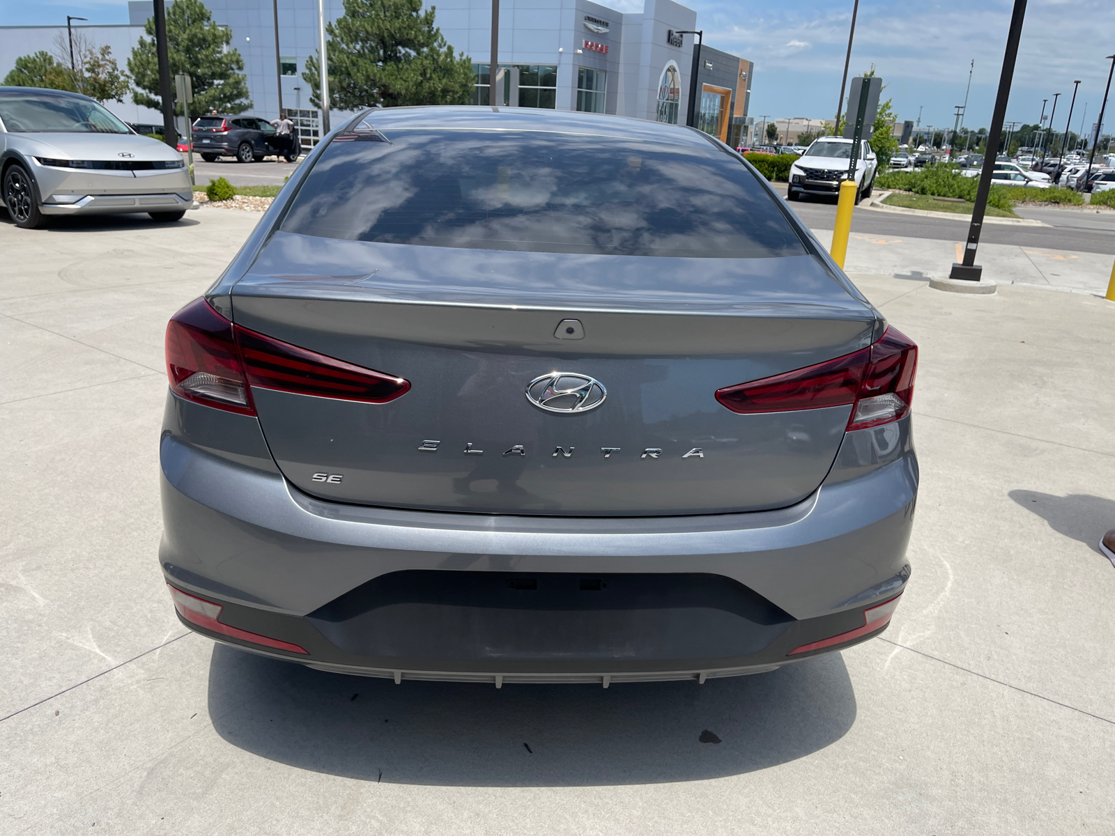 2019 Hyundai Elantra SE 8