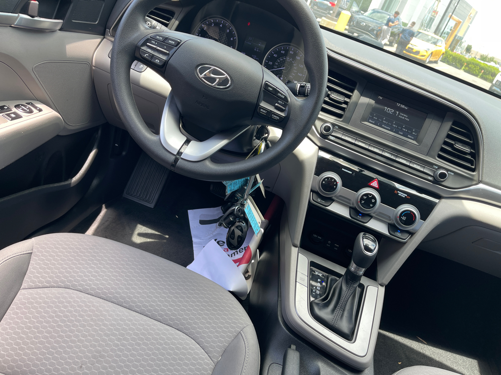 2019 Hyundai Elantra SE 13