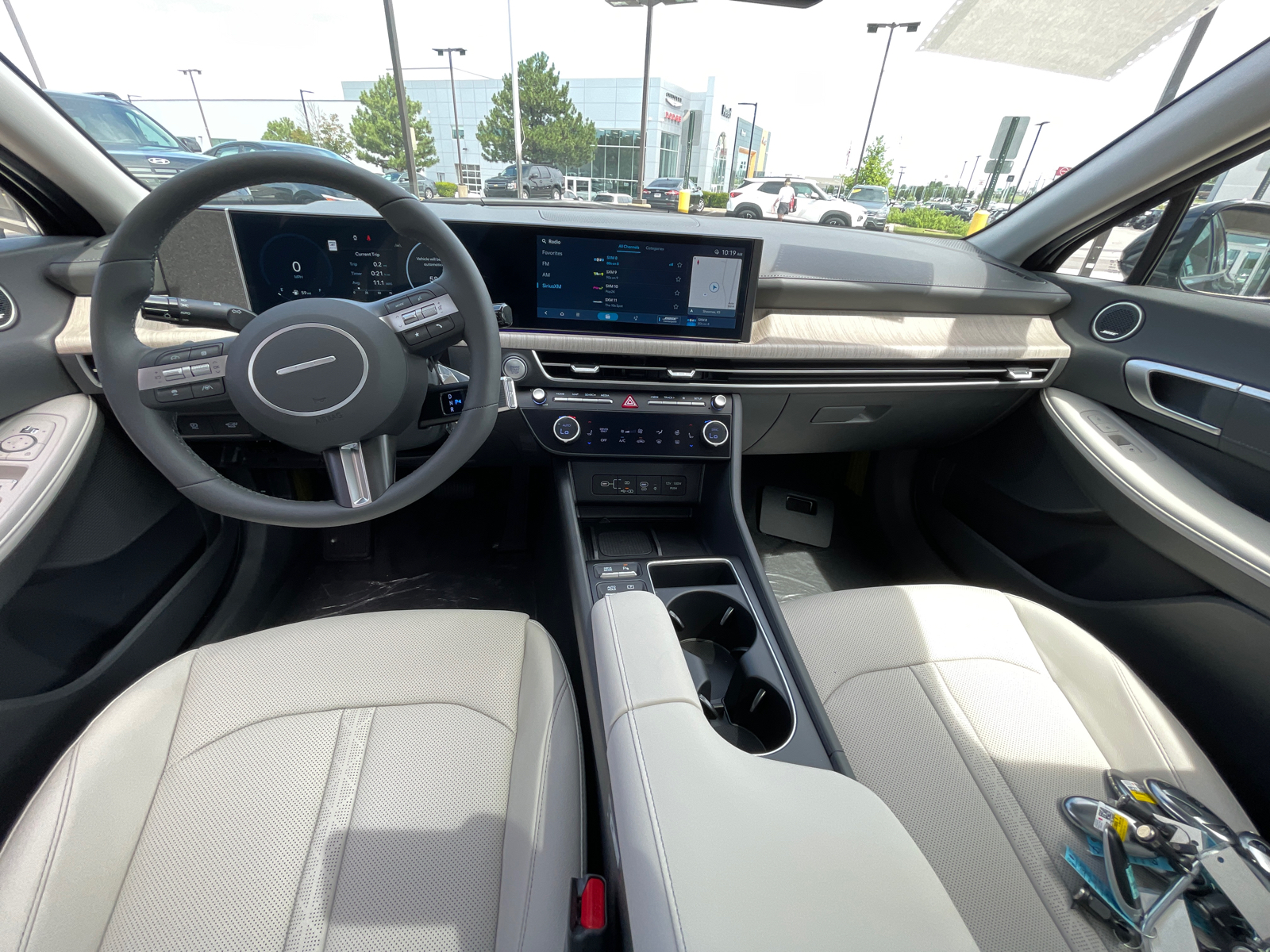 2024 Hyundai Sonata Hybrid Limited 13