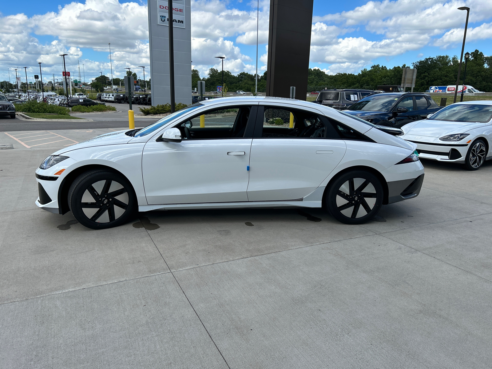 2024 Hyundai IONIQ 6 SE 5