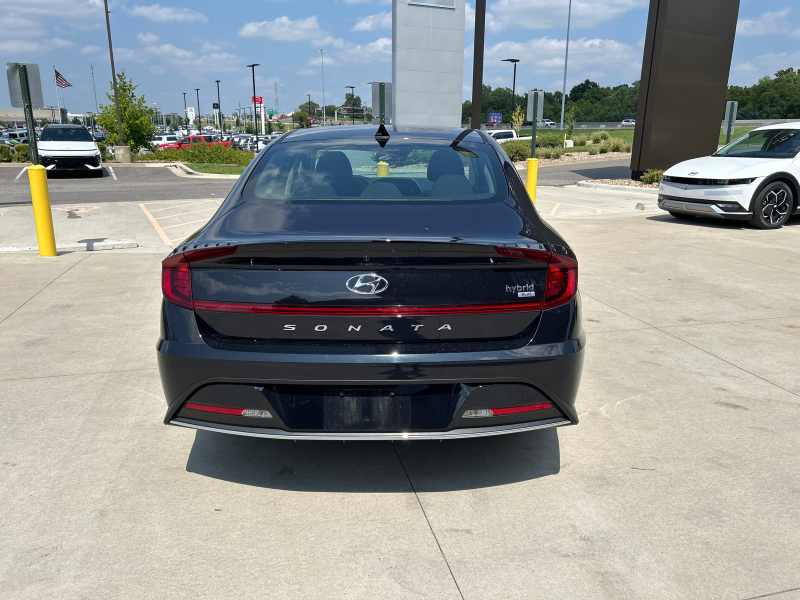 2023 Hyundai Sonata Hybrid Blue 8