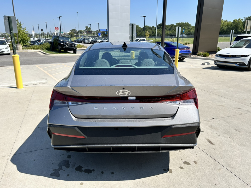 2024 Hyundai Elantra SEL 8