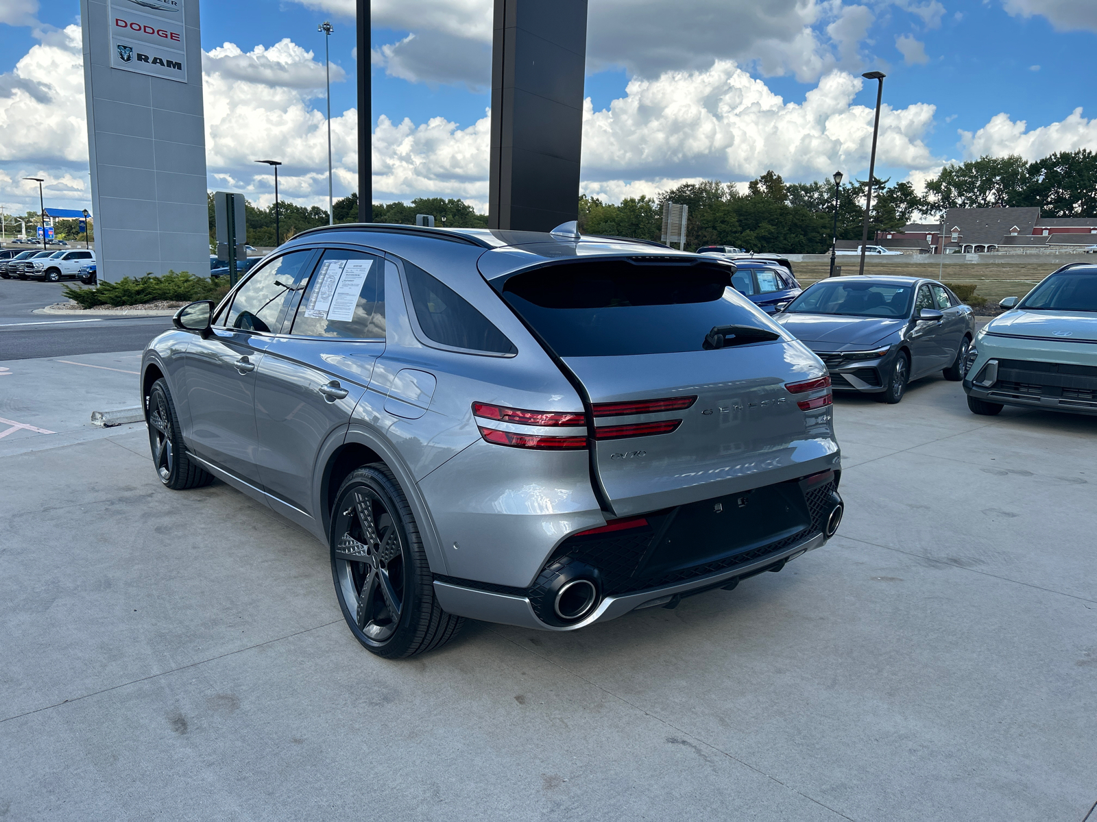 2023 Genesis GV70 2.5T 12