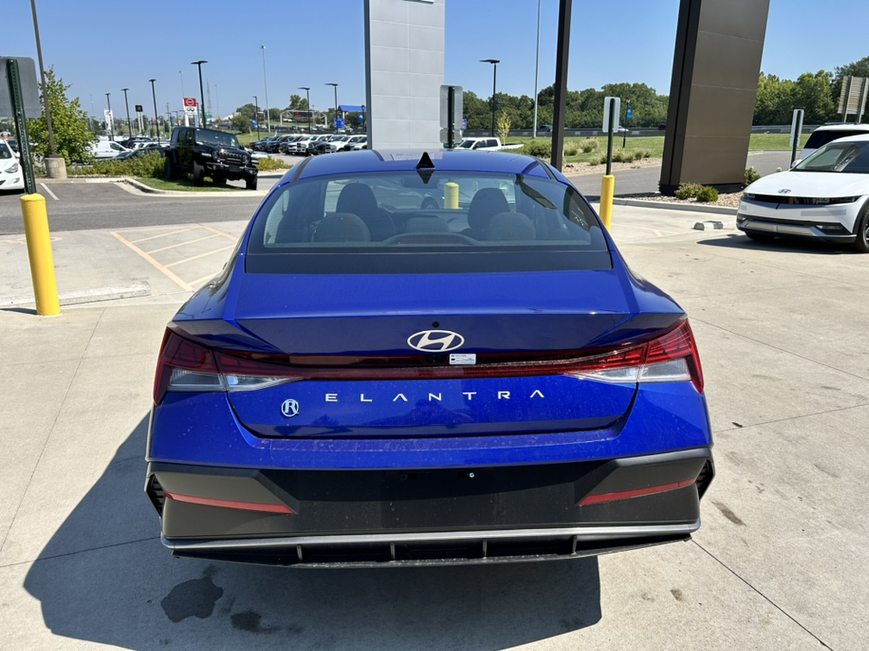 2024 Hyundai Elantra SEL 8