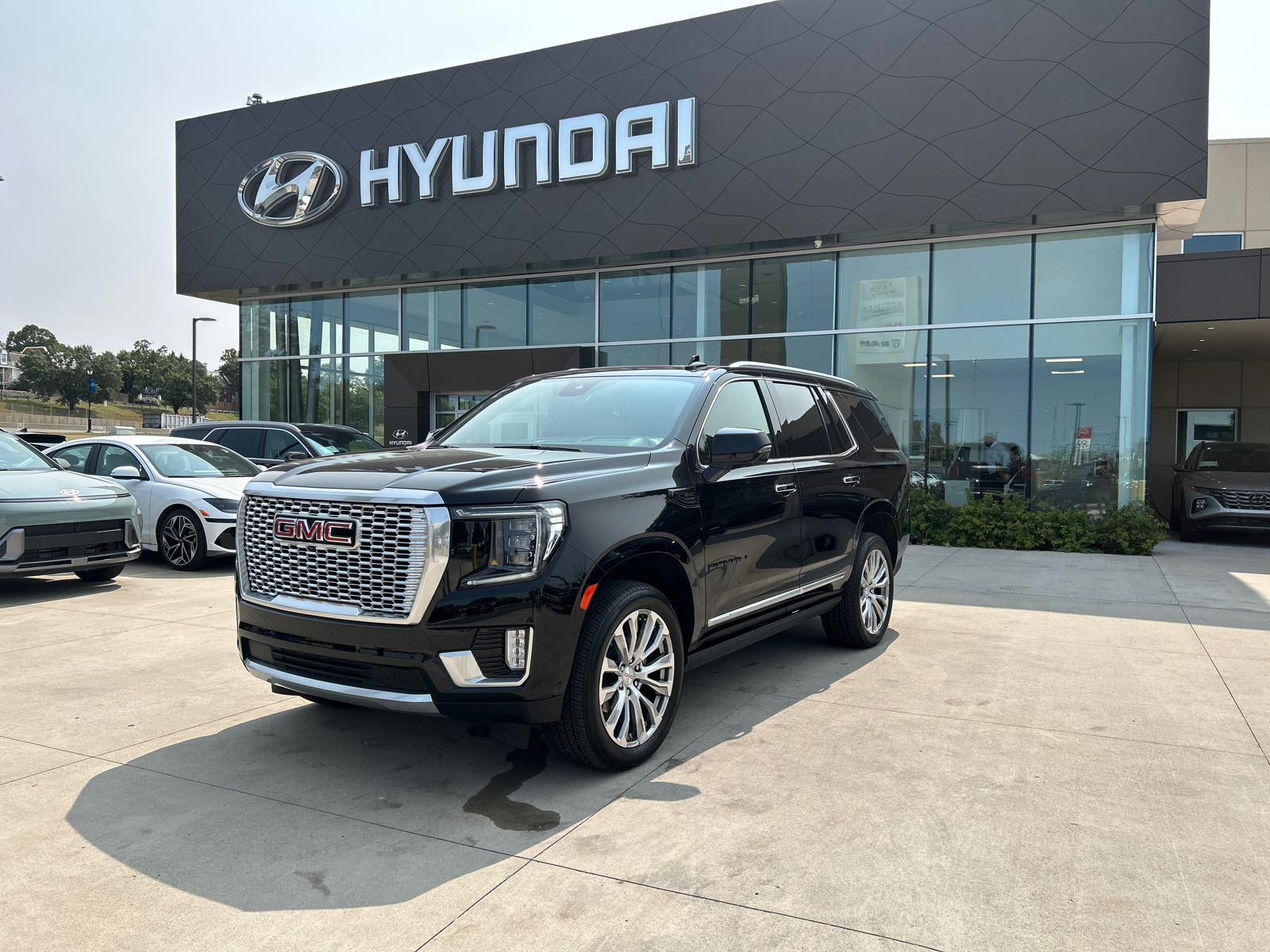 2023 GMC Yukon Denali 1