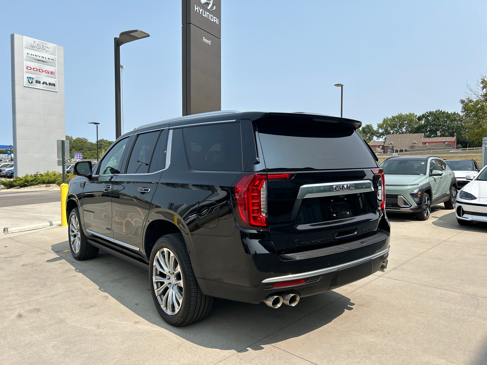 2023 GMC Yukon Denali 13