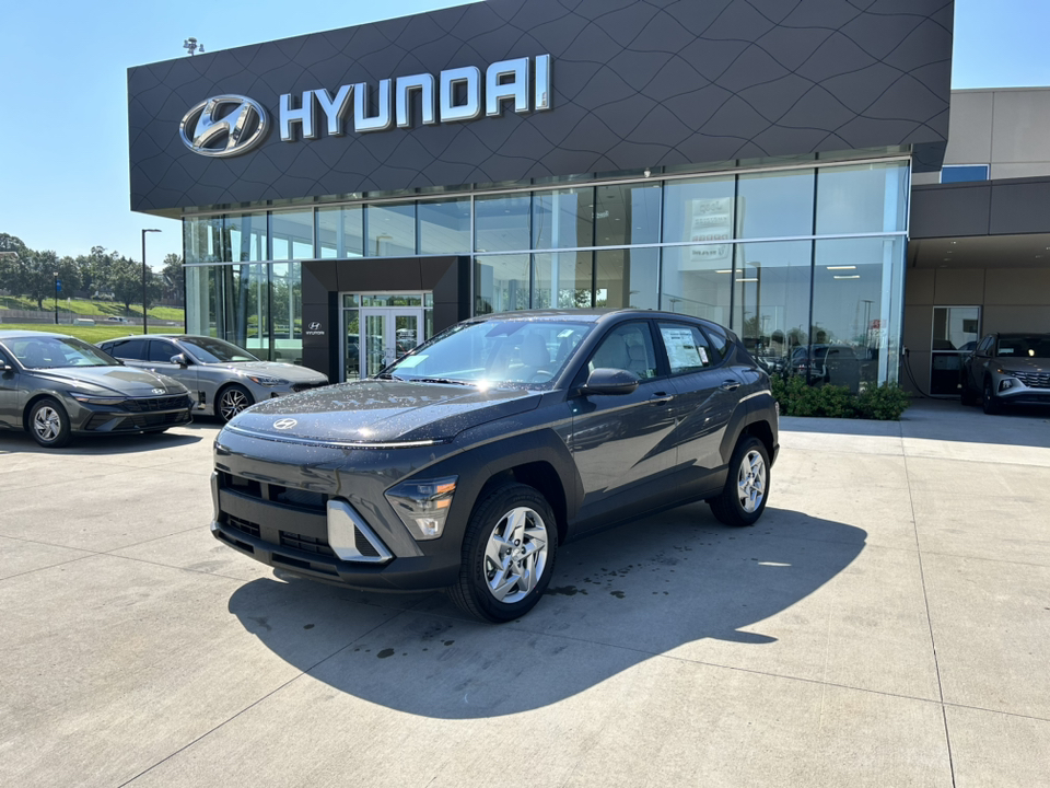 2025 Hyundai Kona SE 1