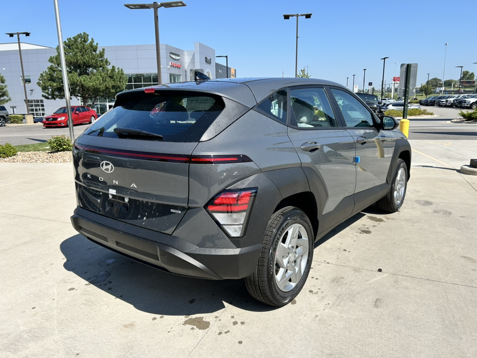 2025 Hyundai Kona SE 7