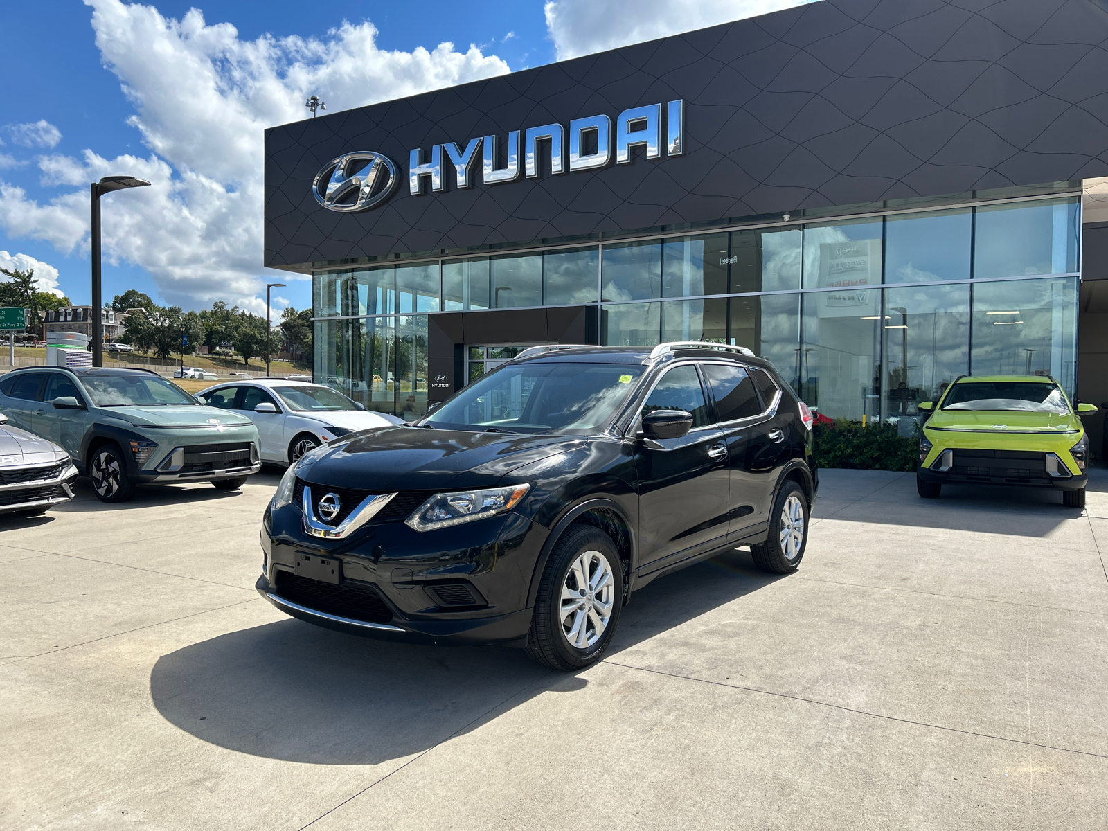 2016 Nissan Rogue SV 1