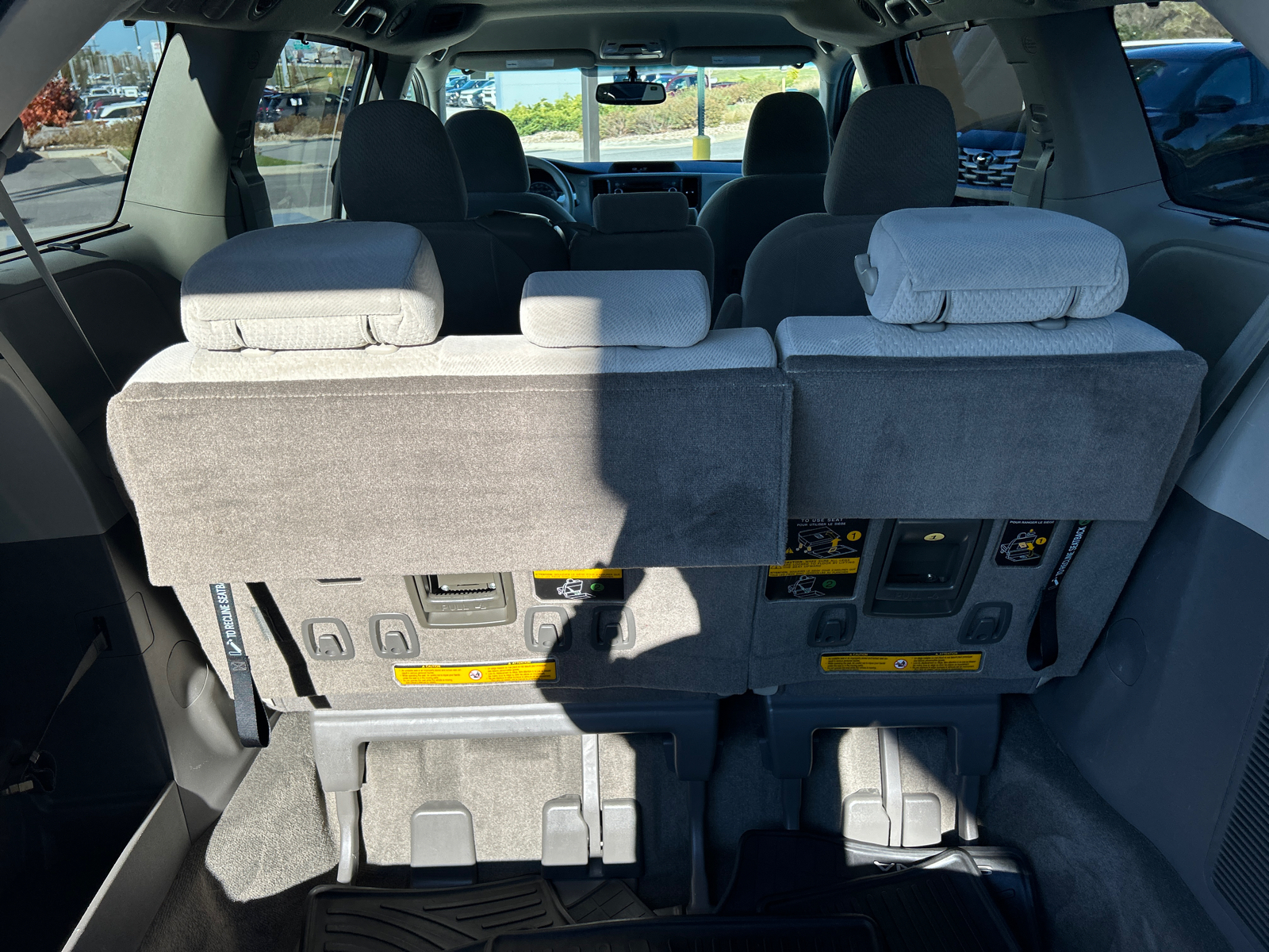 2014 Toyota Sienna LE 8-Passenger 10