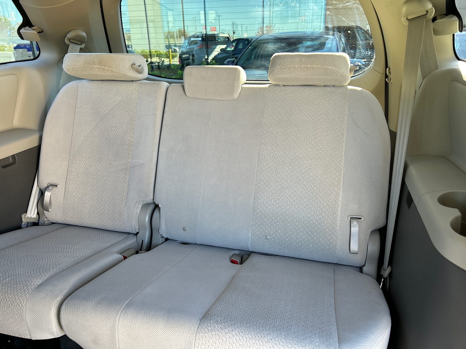 2014 Toyota Sienna LE 8-Passenger 13