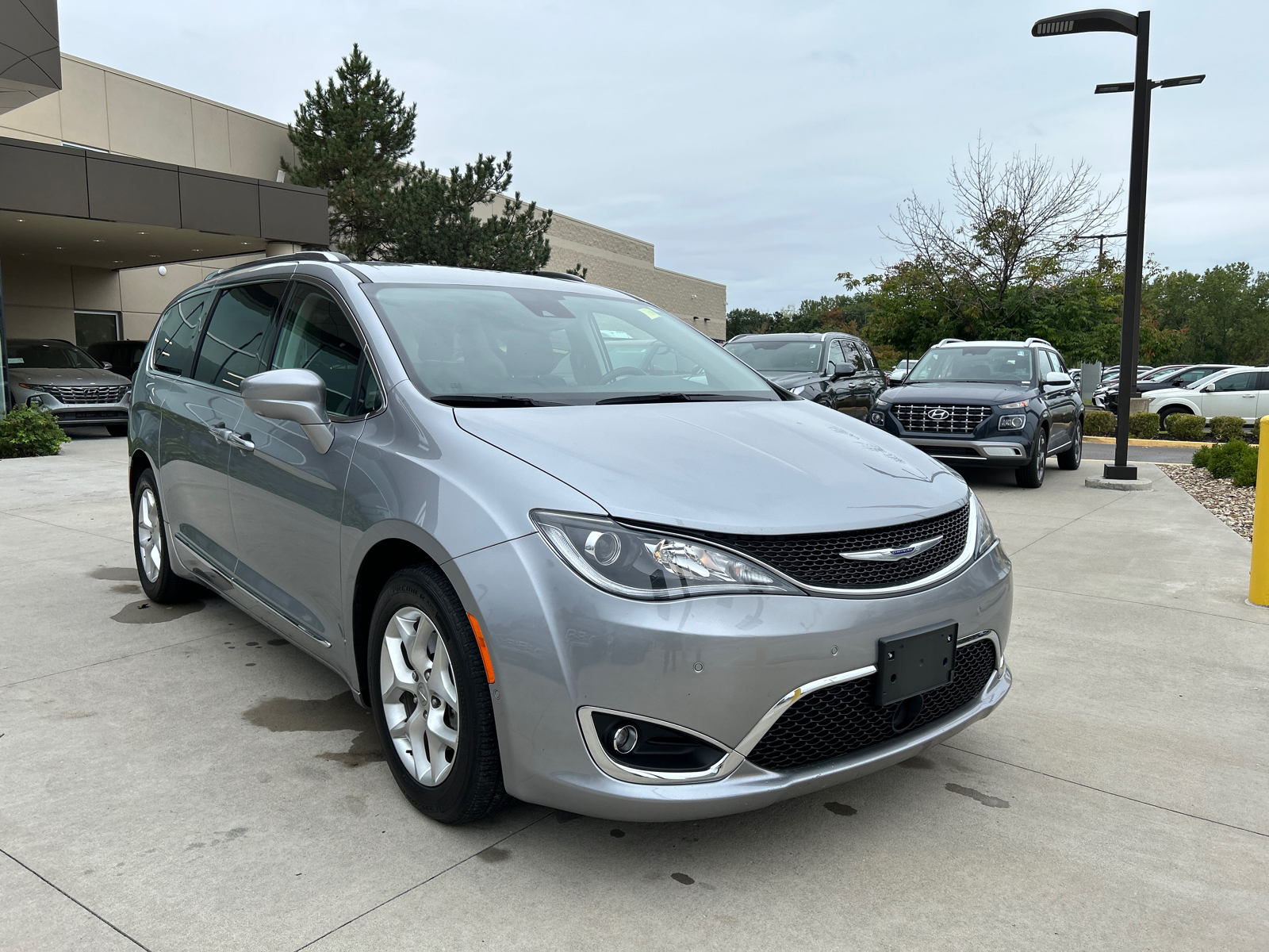 2020 Chrysler Pacifica Touring L Plus 4