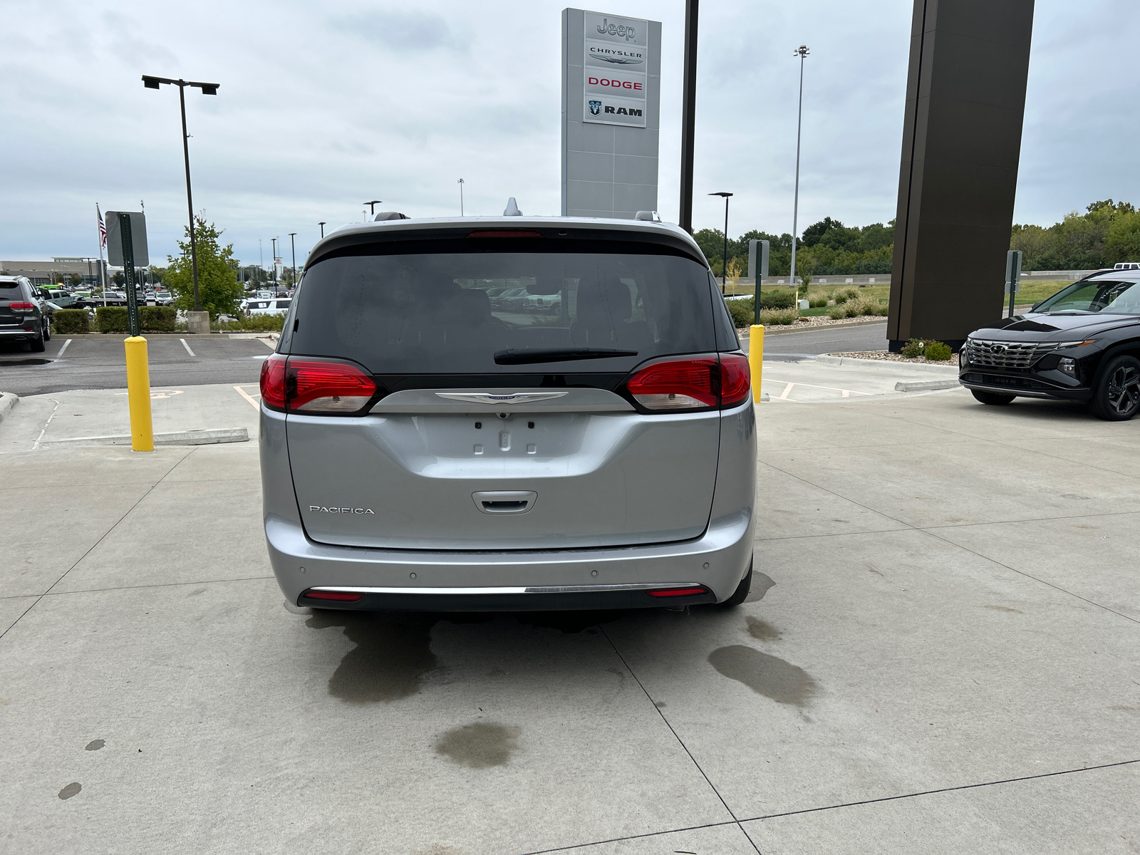 2020 Chrysler Pacifica Touring L Plus 8