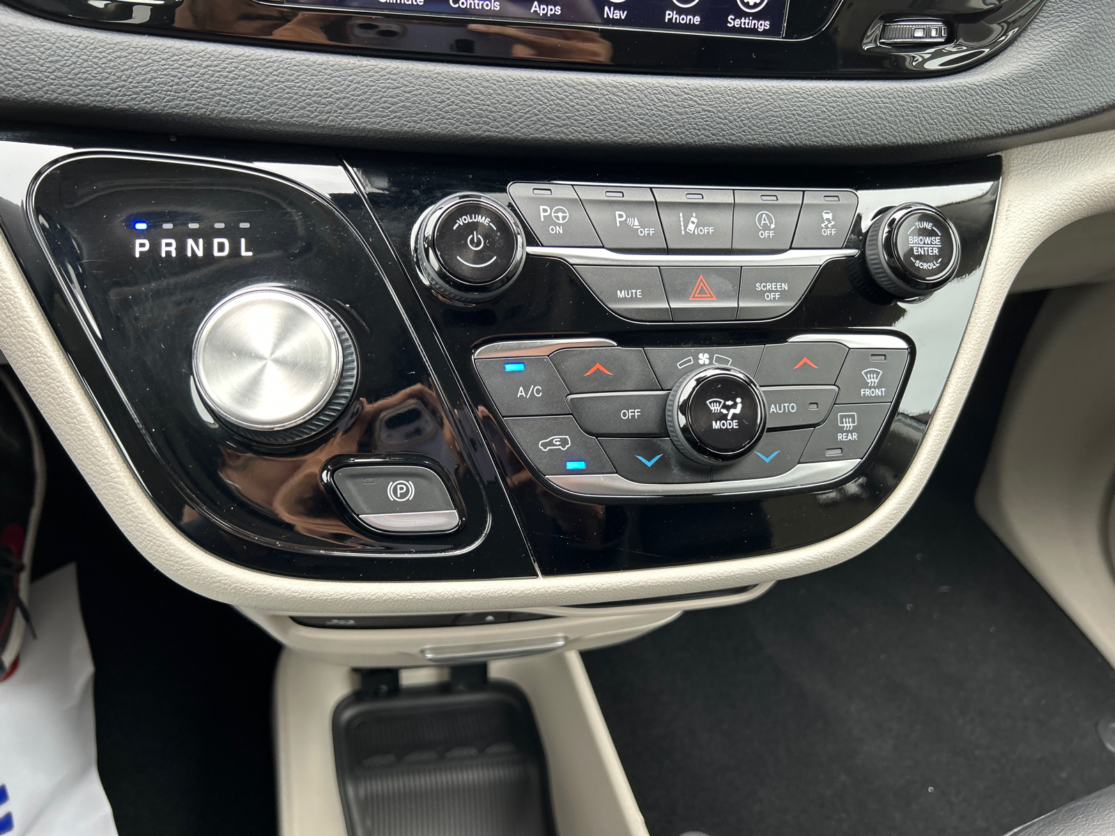 2020 Chrysler Pacifica Touring L Plus 38