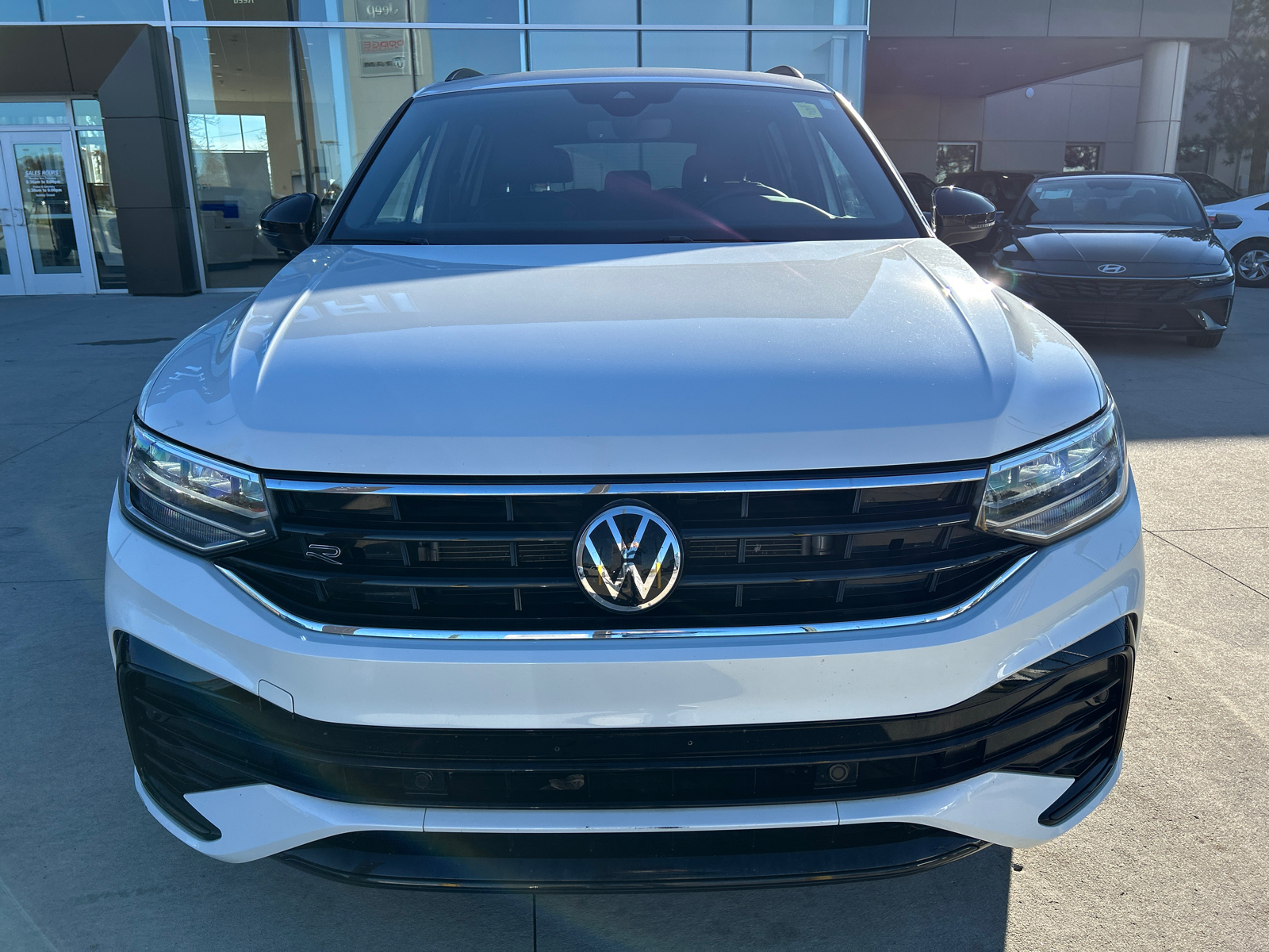 2022 Volkswagen Tiguan 2.0T SE R-Line Black 3